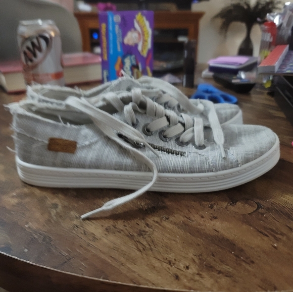 Blowfish Malibu Sneakers - Picture 1 of 5